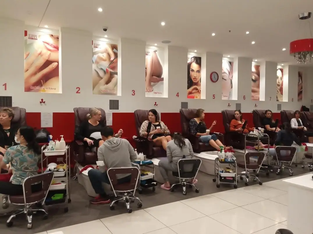 pedicure spa nail salon